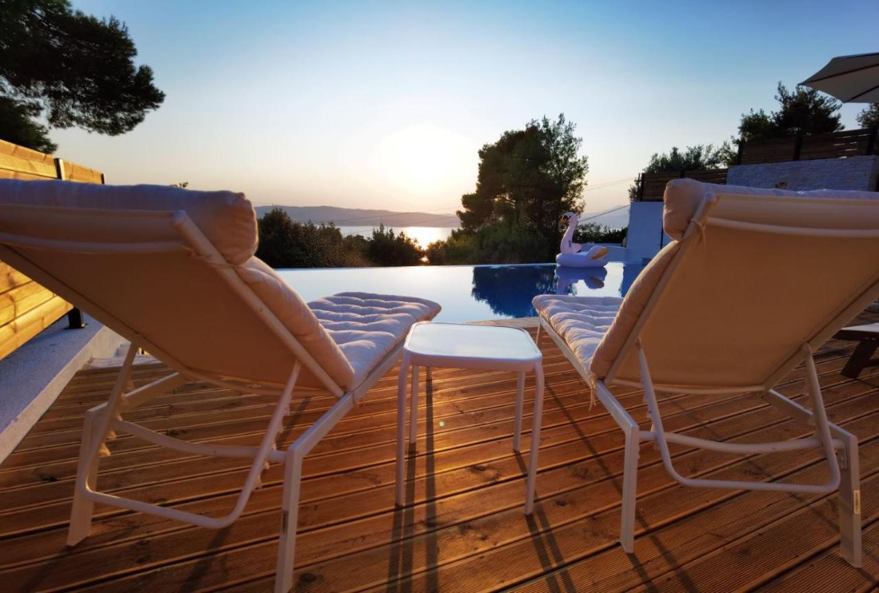 Allure Luxury Villas 3&4 Serenity Retreat Moni Evaggelistrias Bagian luar foto