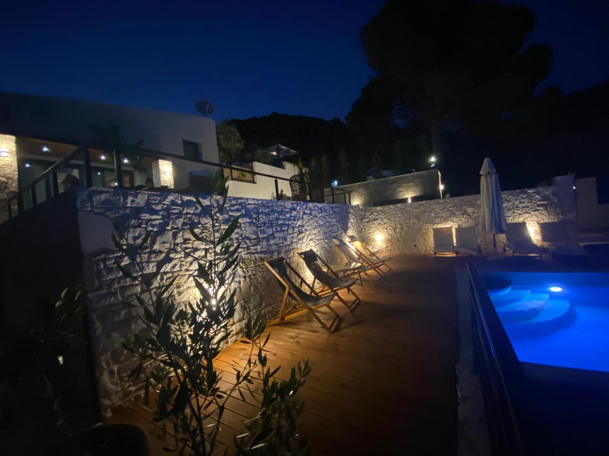 Allure Luxury Villas 3&4 Serenity Retreat Moni Evaggelistrias Bagian luar foto